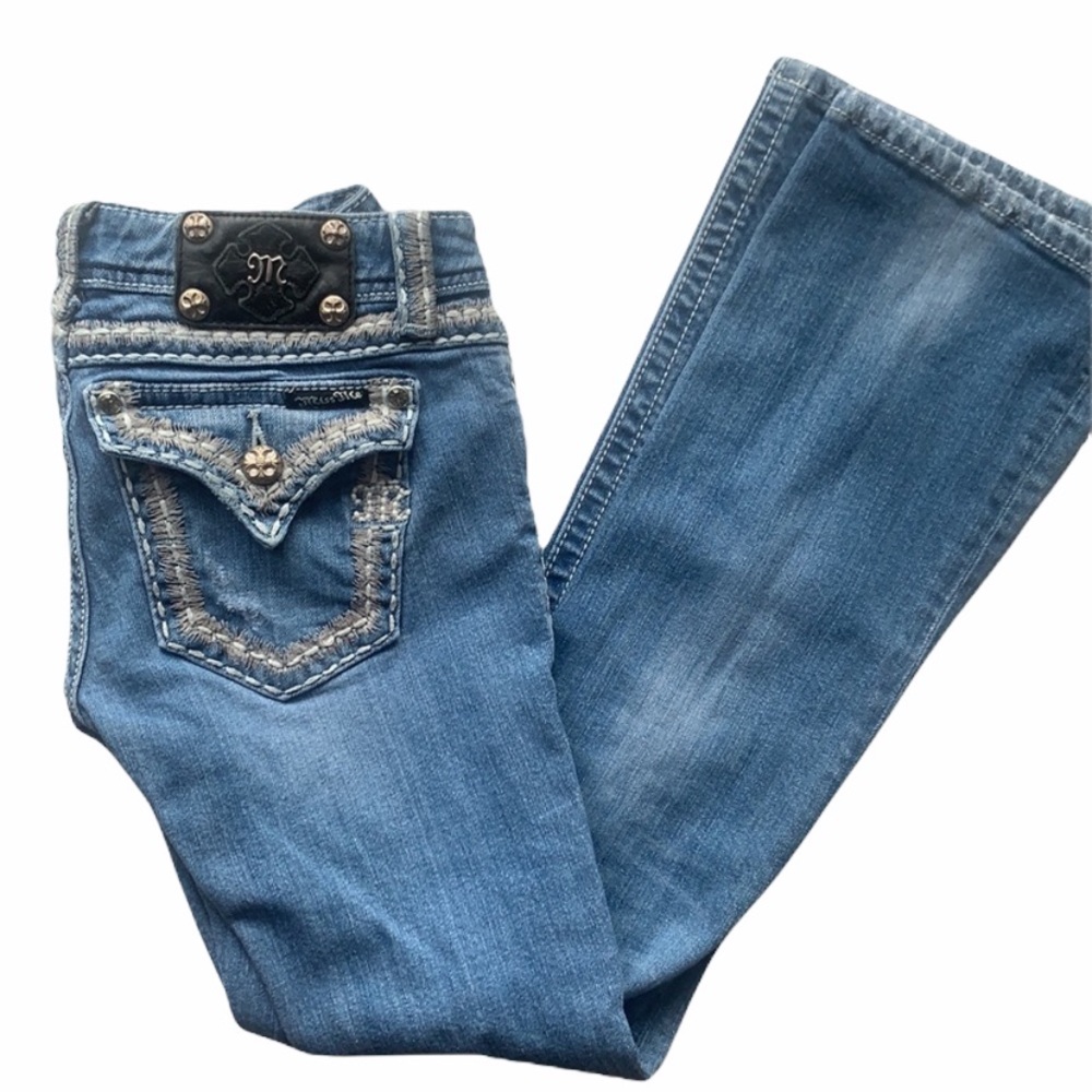 Miss Me Lightly Distressed Boot Cut Jeans Size 26 - Picture 12 of 12